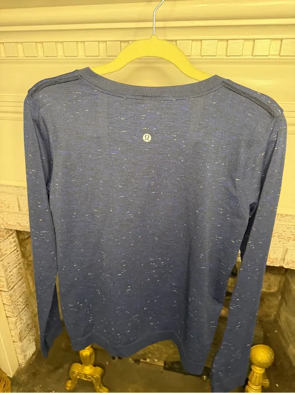 Lululemon Swiftly Relaxed Long Sleeve top in blue cosmic shift - Image 2