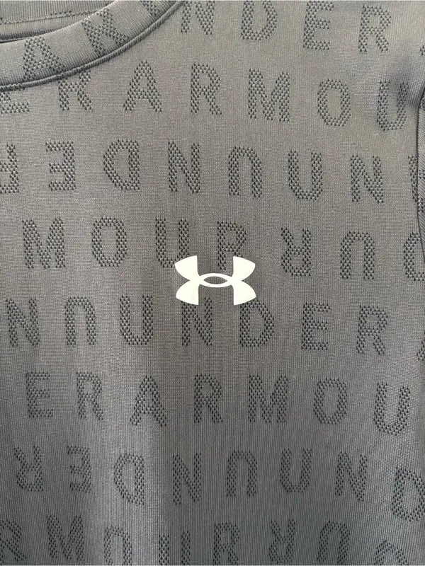 Under Armour Black Athletic T-shirt - Image 3