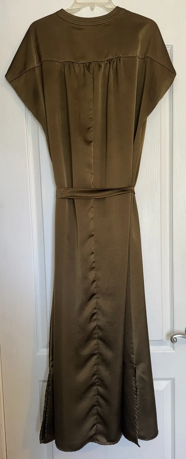 Glam olive green silky tie waist short sleeve maxi dress with side slits - Image 4