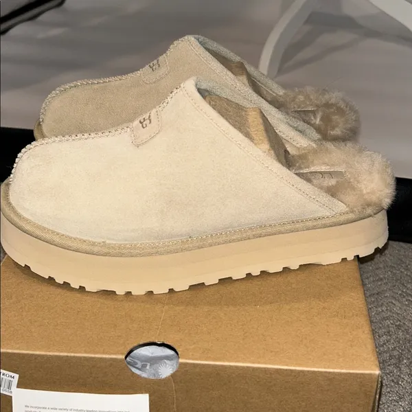 UGG Women’s Discoquette Slide Slipper, - Image 4