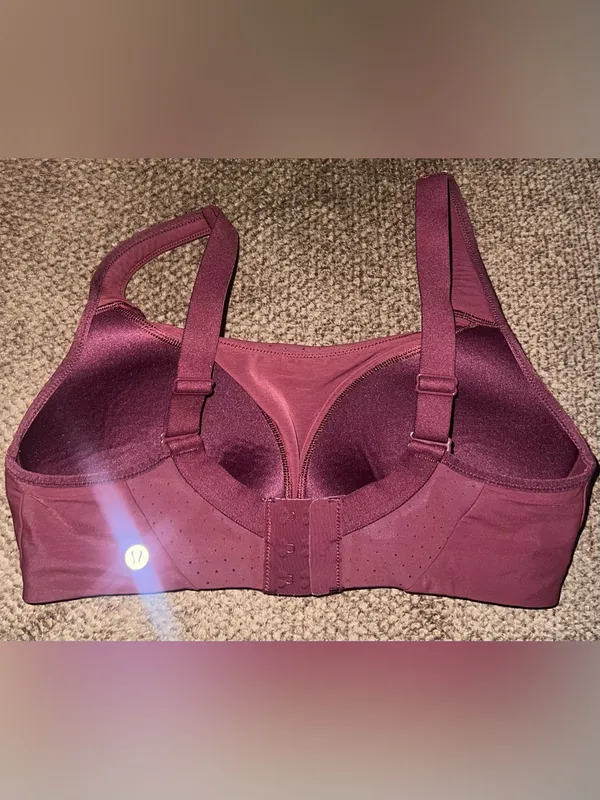 Lululemon Run Times Sports Bra size 34D red Merlot active wear Athleisure yoga - Image 4