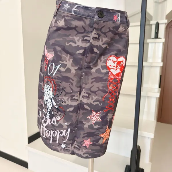 Camouflage Midi Pencil Skirt Graffiti Heart Star Print - Image 2