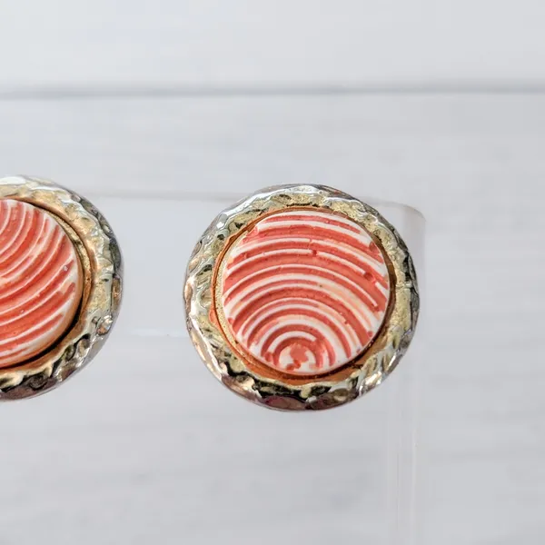 Vintage Clip On Earrings Orange & Cream Circle - Image 5