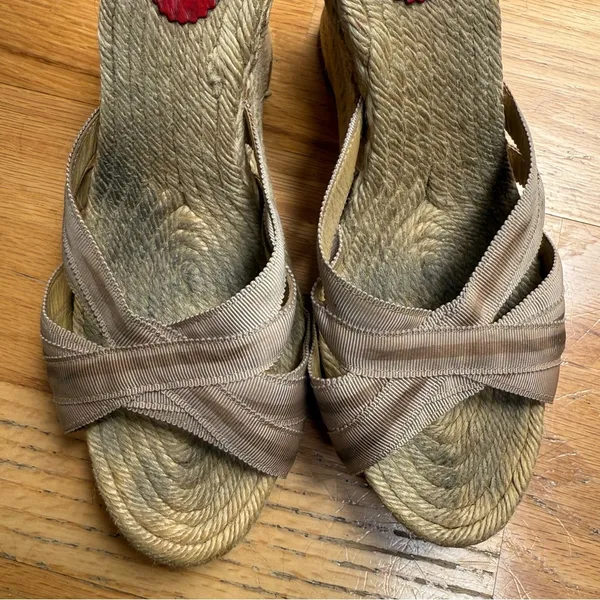 CHRISTIAN‎ LOUBOUTIN Wedge Strappy Summer Sandals Tan size 40 - Image 3