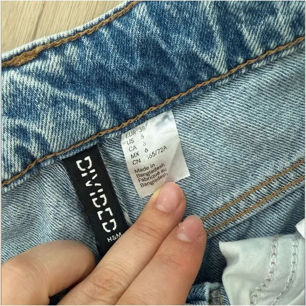 H&M Divided Distressed Wide-Leg Flare Jeans – Size 6 | Inseam 29” - Image 5