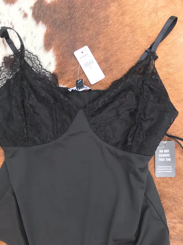 NWT Express Lace Trim Bodysuit Sz M - Image 5