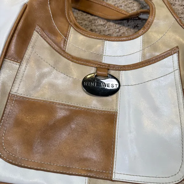 VTG Nine West Patchwork Hobo Shoulder Bag Tan Cream White Faux Leather Neutral - Image 4