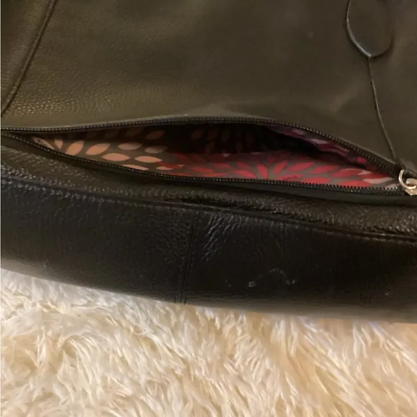 LODIS Cintage Black Leather Tote Bag - Image 5