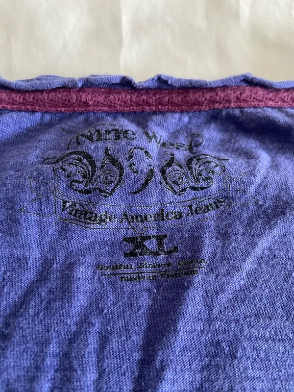 Vintage Nine West purple long sleeve top with dark purple floral embroidery on the chest, size XL #floral #embroidered #vintage - Image 2