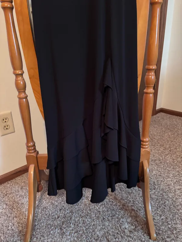 Younique Black Midi Dress - Image 5