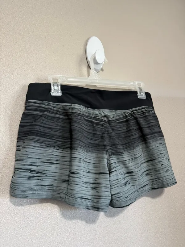 Nike Women's Medium Black and Gray Athletic Shorts - Image 2