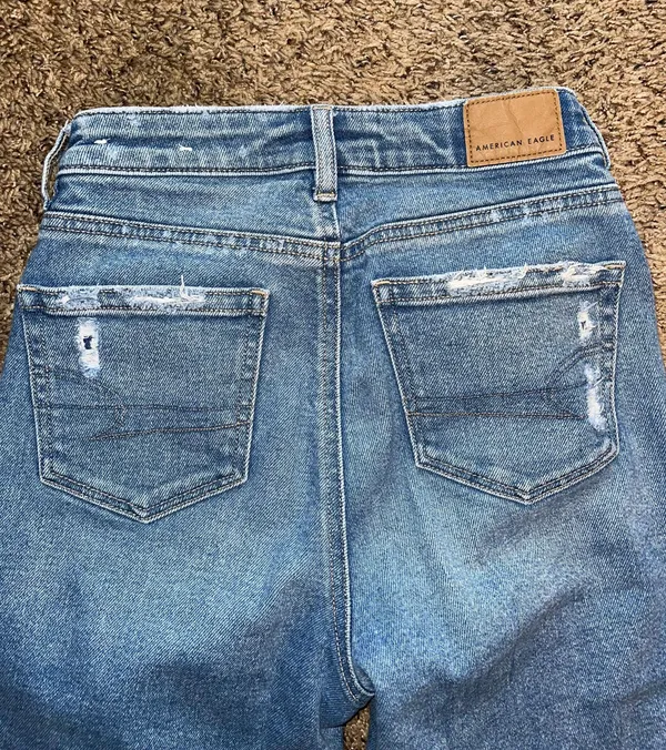 American Eagle Mom Jeans - Image 4