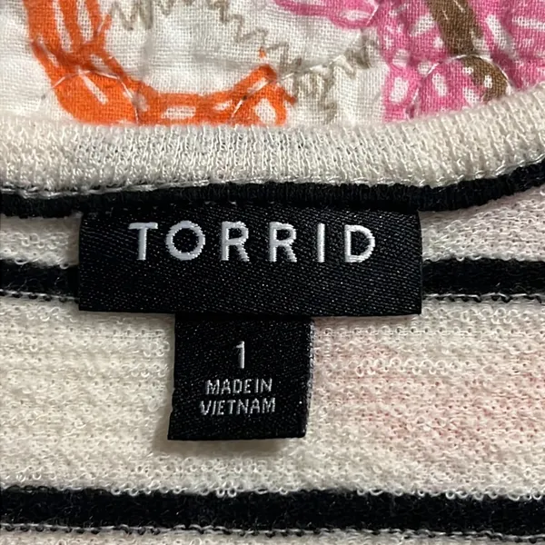 TORRID size 1 striped black off white striped button down front short sleeve top - Image 3