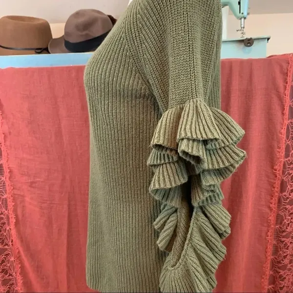 BP Olive Green Ruffle Cut Out Sleeve Sweater M - Image 4