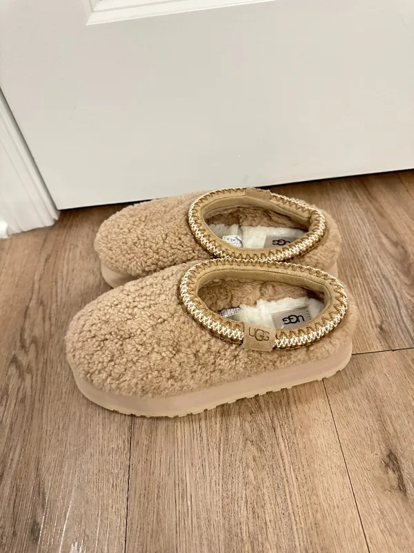 UGG Tazz Braid Fur Clog Platform Slippers in Beige Size US 6 - Image 7
