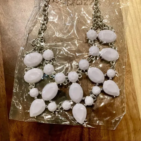 Paparazzi Necklace Set - Goddess Glow - Silver - Image 4