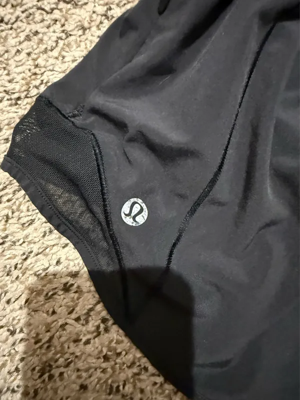 Lululemon Hotty Hot Short II *2.5" - Image 6