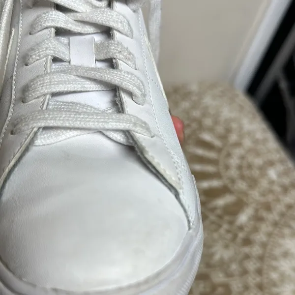 Nike White Athletic Shoes Classic Design - Image 6