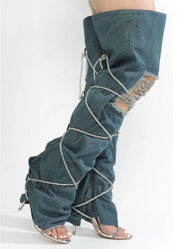CAPE ROBBIN NOBU BLUE BOOTIES - Image 3
