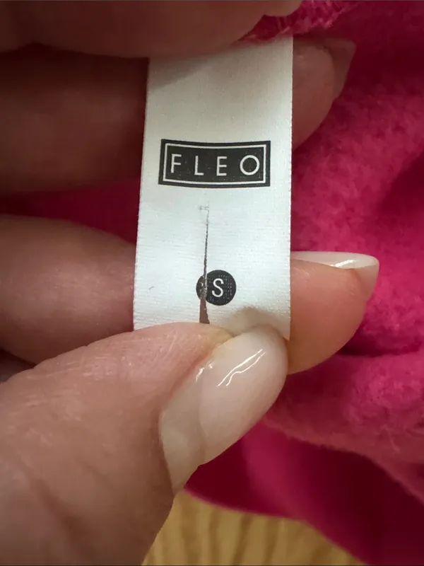 Fleo Cotton Blend Vibrant Pink Long Sleeve Pullover Crewneck Size Small - Image 10