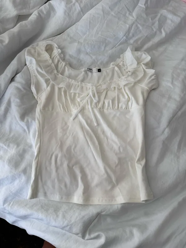 Off the shoulder white ruffle top - Image 3