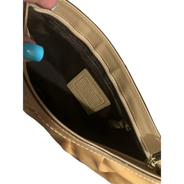 ✨Coach Clutch✨ - Image 3