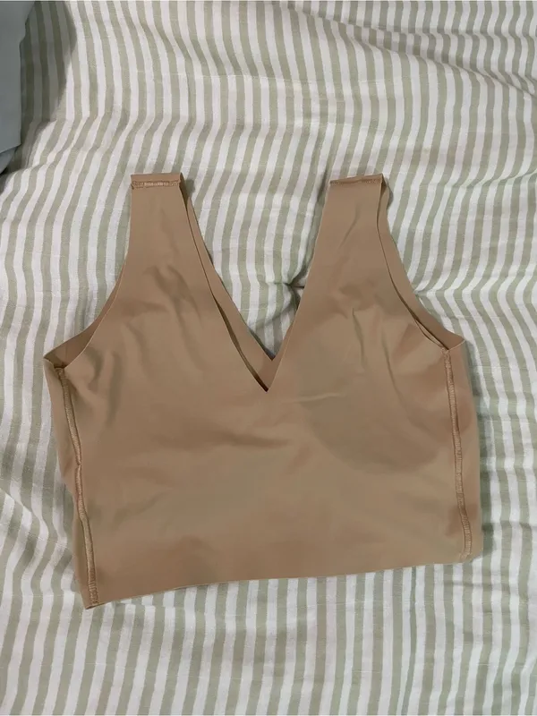 Calvin Klein Invisibles Lightly Lined V Neck Bralette Size XS Bare Nude Padded - Image 7
