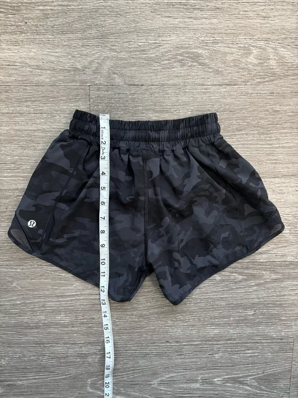 Lululemon Hotty Hot Shorts Incognito Camo Multi Grey / Black 4” Size 2 Tall - Image 8