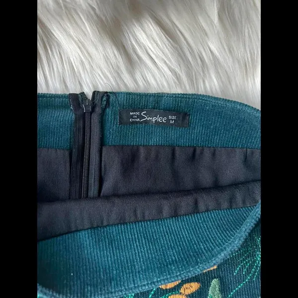 Green Corduroy Embroidered Skirt size Medium - Image 5