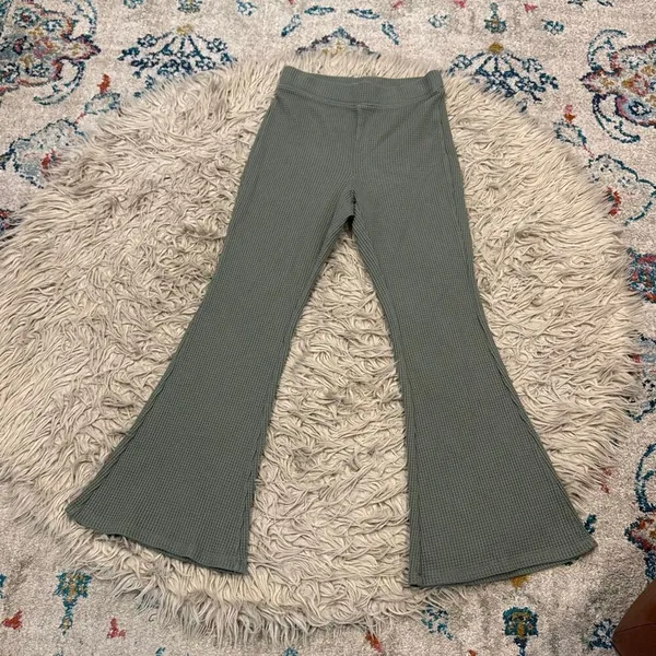 Aerie waffle knit stretchy flare pants size medium - Image 2