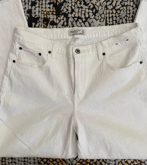 Jeans - Image 2