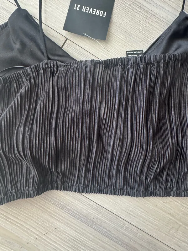 Forever 21 Top Black Crop - Image 5