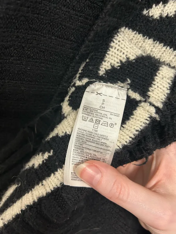 Old Navy Cardigan - Image 3