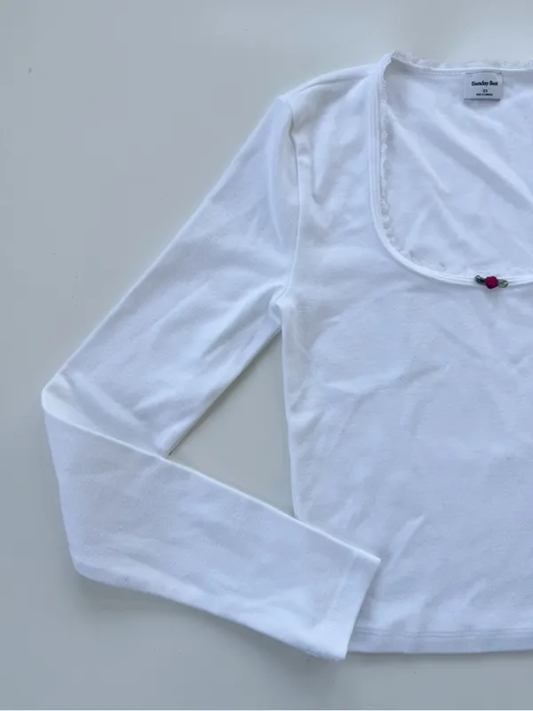 Aritzia Sunday Best BestHug Shortcake Longsleeve size XS - Image 4