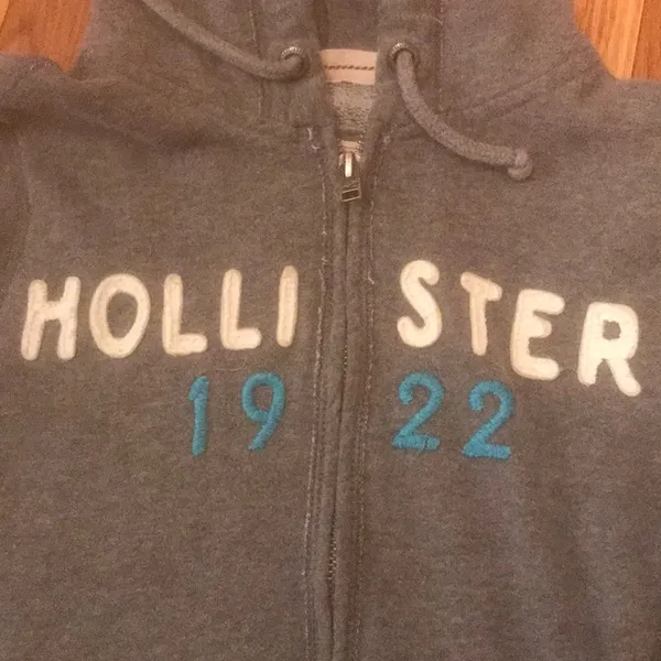 Hollister grey jacket with hood size XS - Image 3