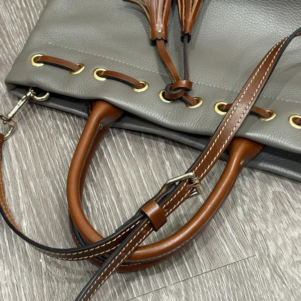 Dooney & Bourke Pebble Grain Tassel Tote‎ Elephant Gray Leather Satchel Preppy - Image 6