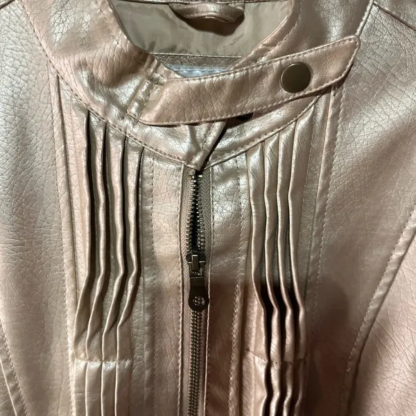 Frida G Faux Leather Jacket With Pleated‎ Front 2 Front Pockets M Gold - Image 3