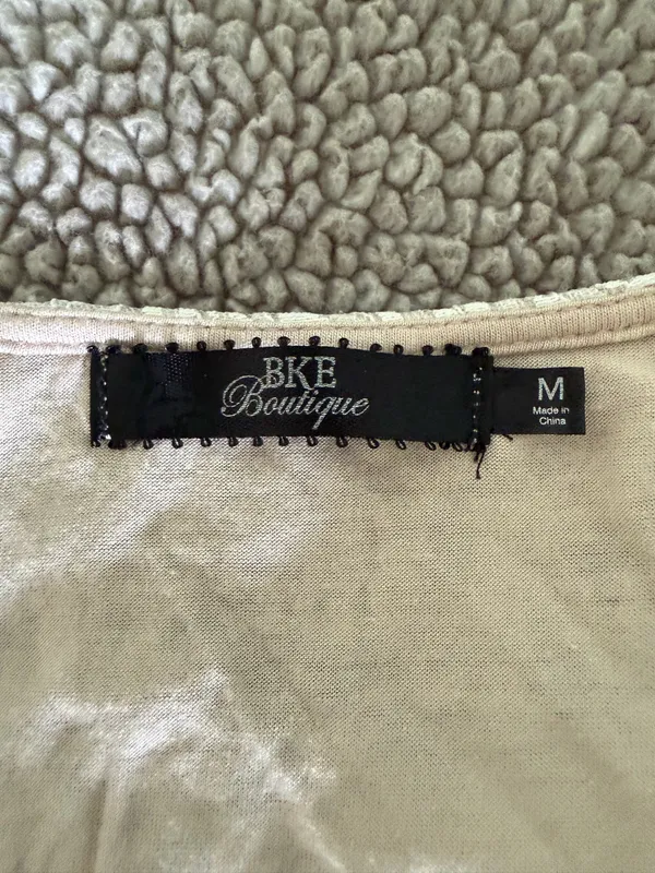 Cream lace top BKE size med - Image 3