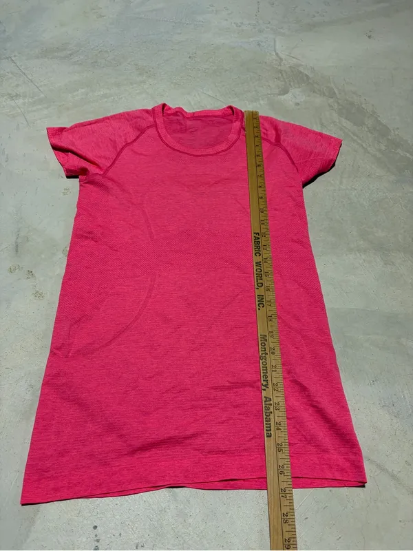 Lululemon Women's Short-Sleeve swiftly tech tee shirt Bright Pink 8 - Image 3
