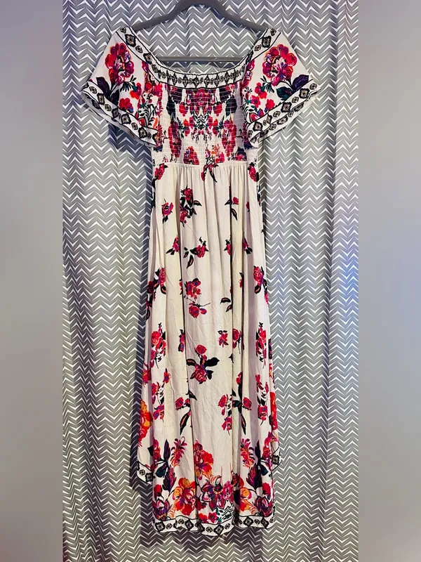 Lulus | Danica Ivory Floral Print Smocked High-Low Maxi Dress, XS - Image 6