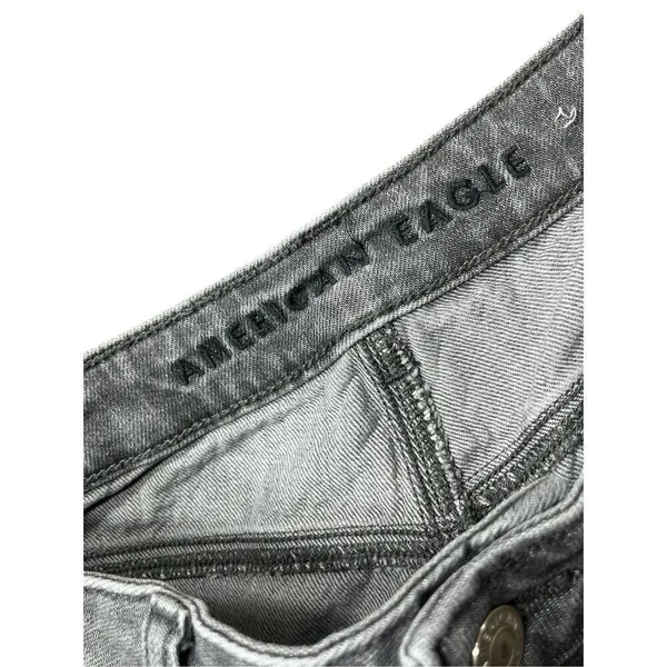 American Eagle Gray Distressed Mom Jeans Size‎ 10 short - Image 8