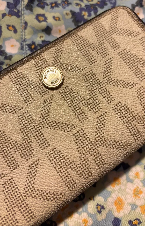 Michael Kors Wristlet - Image 7
