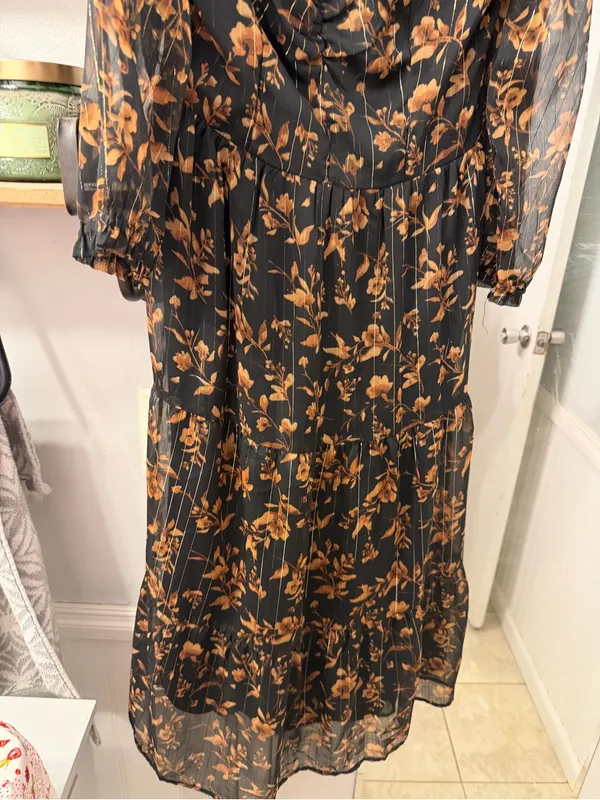Sincerely Jules Black Midi Dress with Tan Floral Print - Image 4