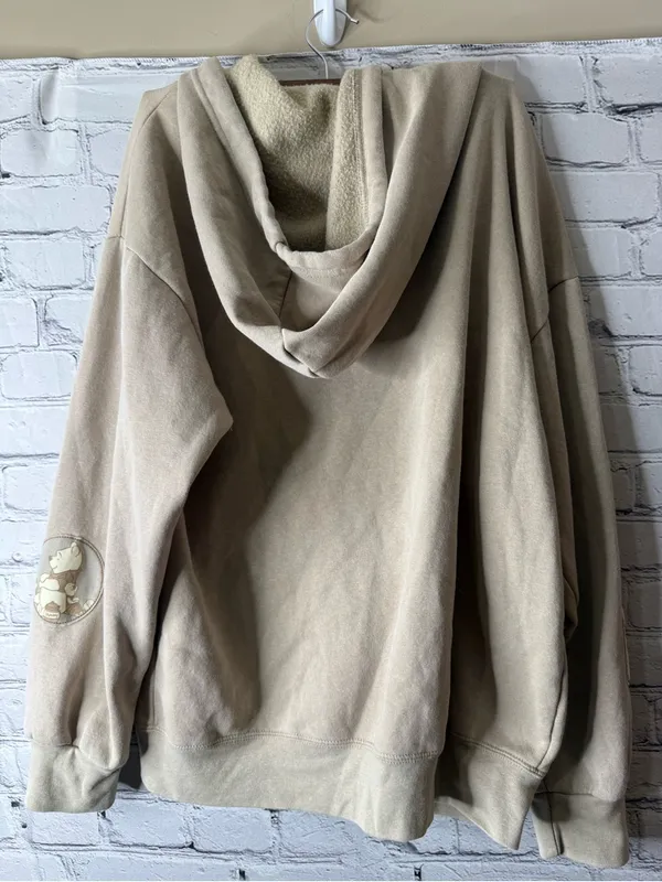 Women’s beige Winnie the Pooh zip front hoodie size medium - Image 9