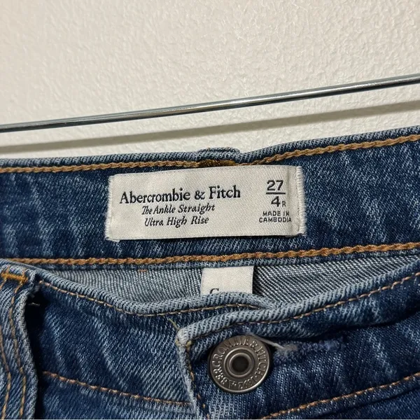 Abercrombie & Fitch The Ankle Straight Ultra High Rise Jeans Size 27 / 4 - Image 2