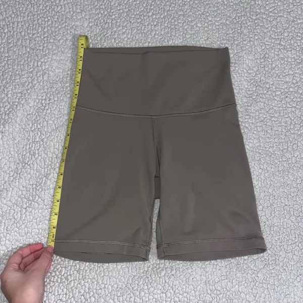 TNA Bike Shorts Aritzia High-Rise - Image 10