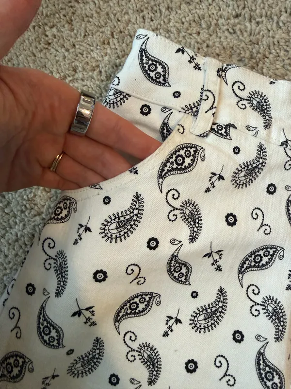 Kittenish shorts  - Image 4