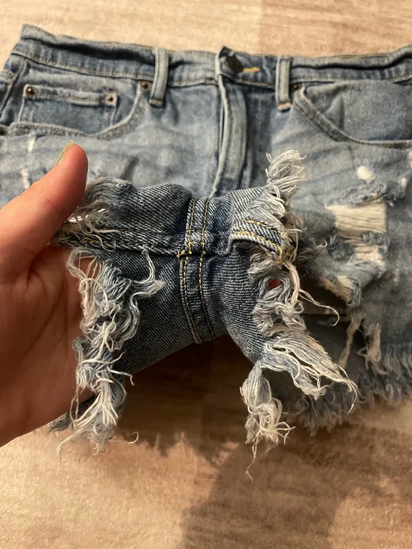 Abercrombie and Fitch high rise shorts - Image 6