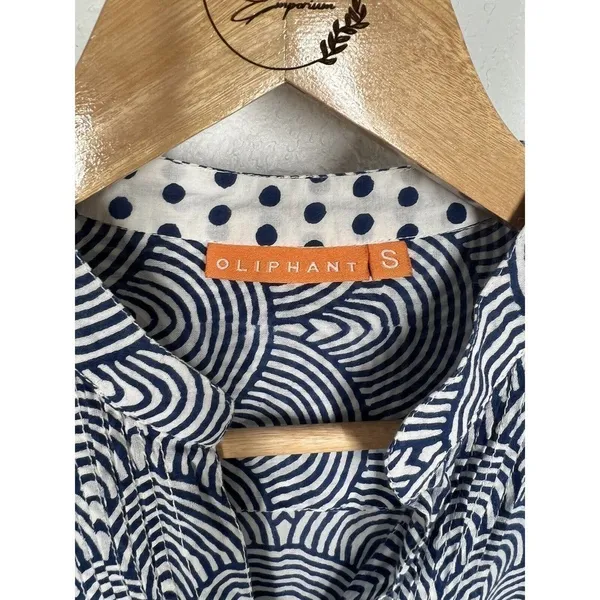 Oliphant Small S Printed Cotton Top Navy White Pleated Pintuck Tuckernuck - Image 2