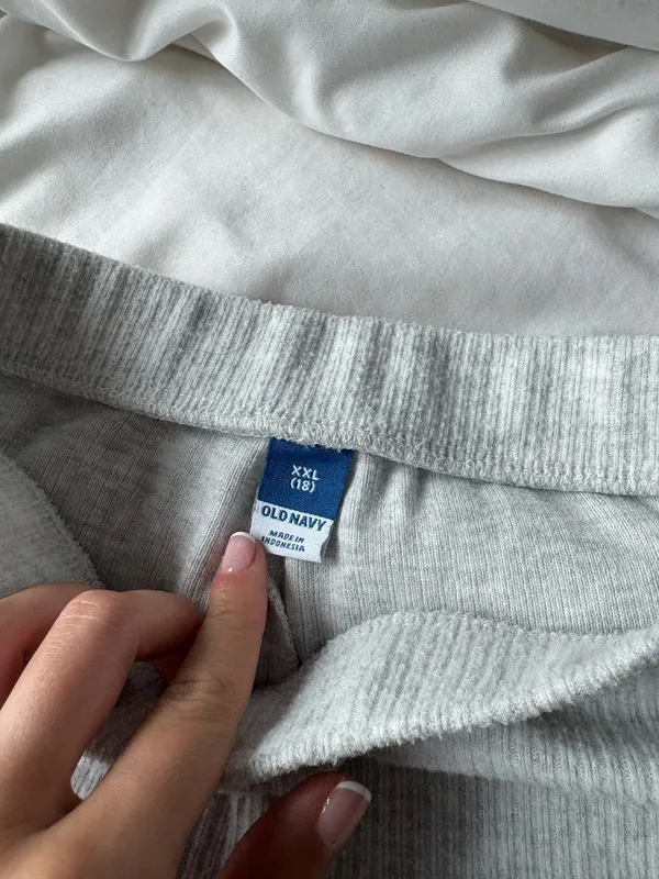 Old Navy Lounge Pants - Image 4